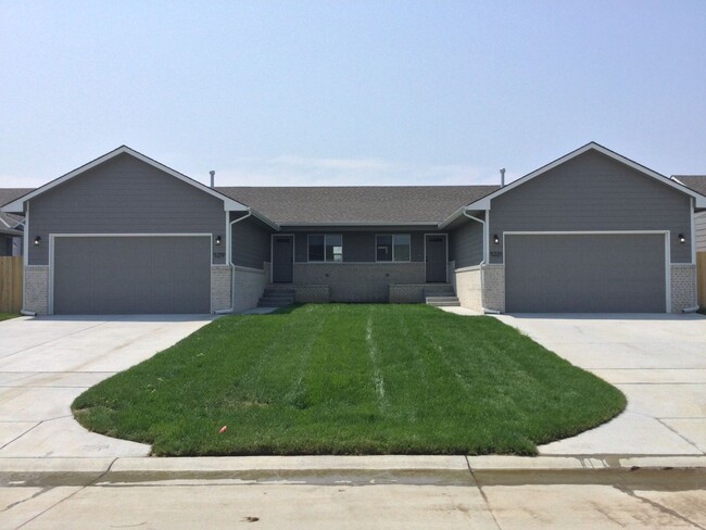 Building Photo - Brand New! 5221 N. Toben Ct Bel Air KS