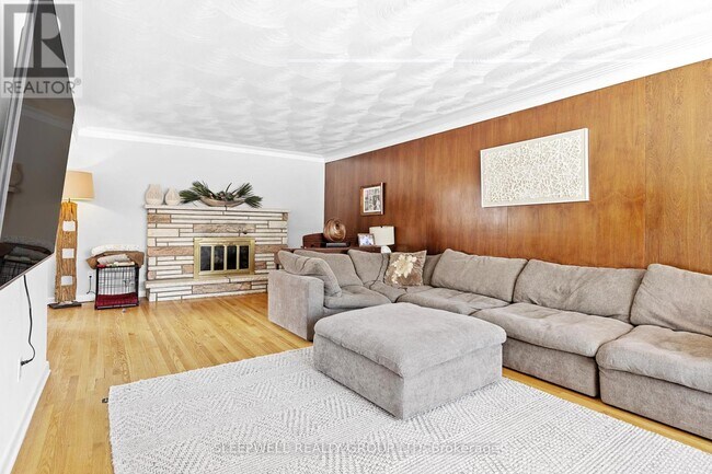 Photo du bâtiment - 1874 Rideau Garden Dr