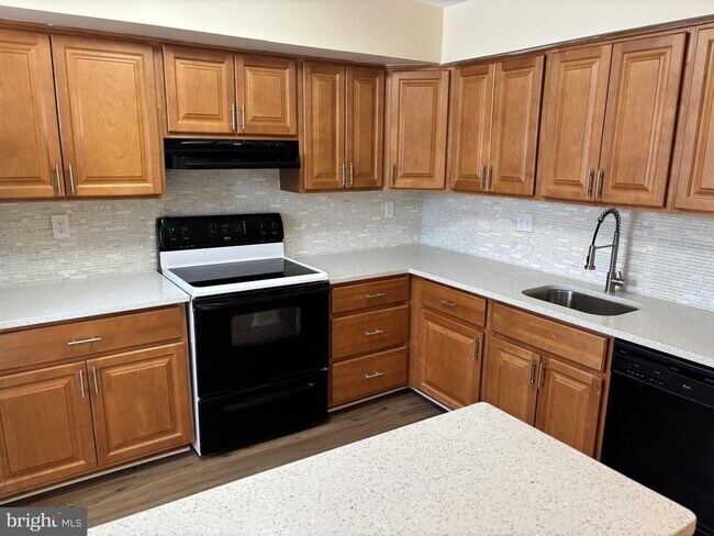 Foto del edificio - 17 Kimball Ridge Ct