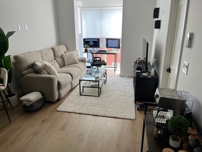 Foto del edificio - 144 Old Colony Ave