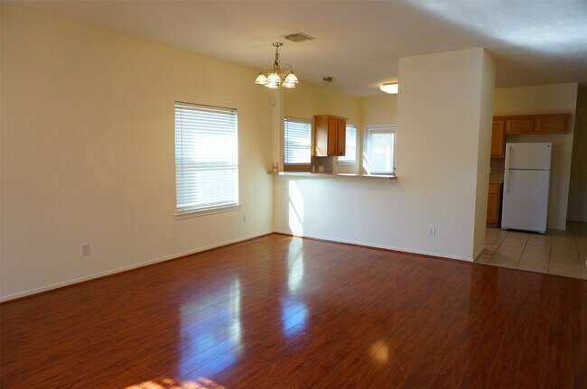 Foto del edificio - 2514 Hawks Rd