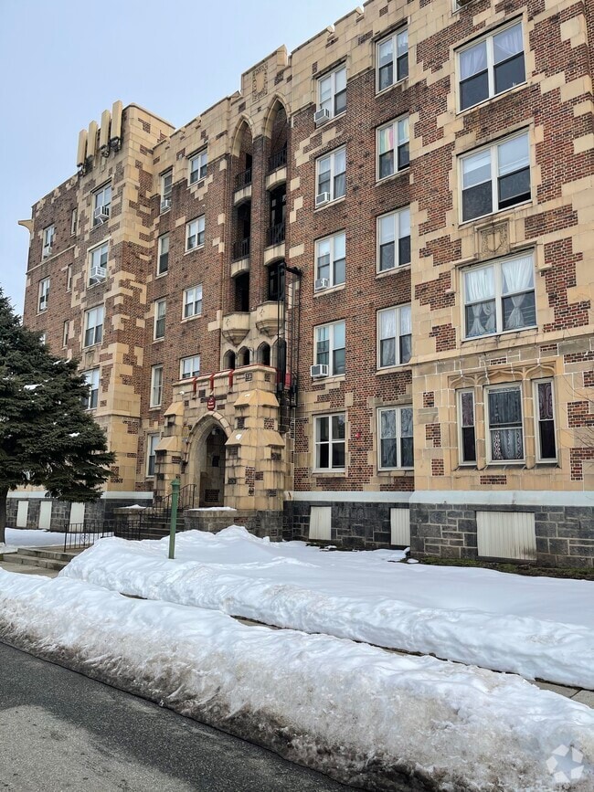 Building Photo - 34 State St