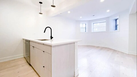 Foto del edificio - 1336 W Bryn Mawr Ave