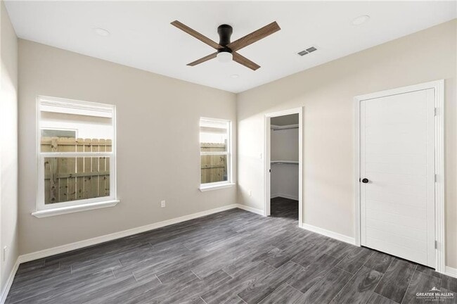 Building Photo - 5701 Notre Dame Ave