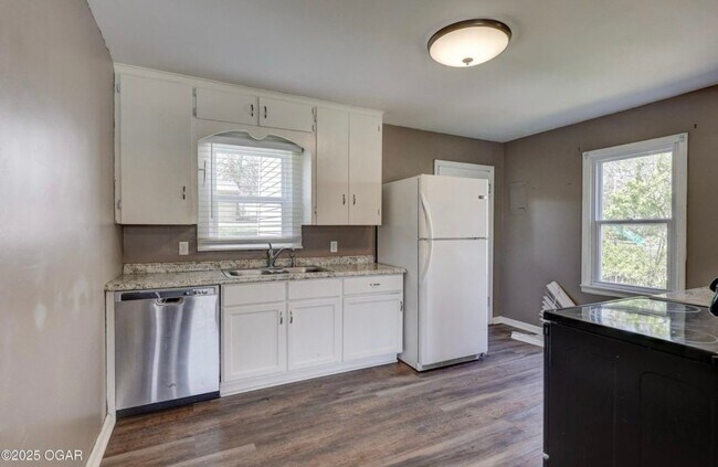 Foto del edificio - 1617 Garfield Ave