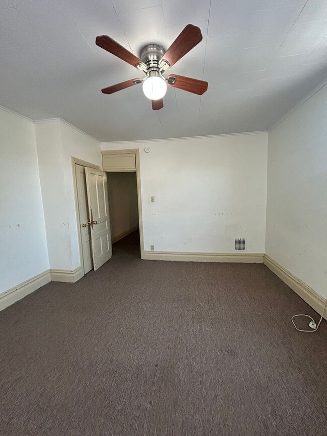 Foto del edificio - 7 Hummel Ave