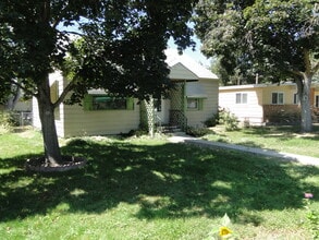Building Photo - 1323 S Leadville Ave