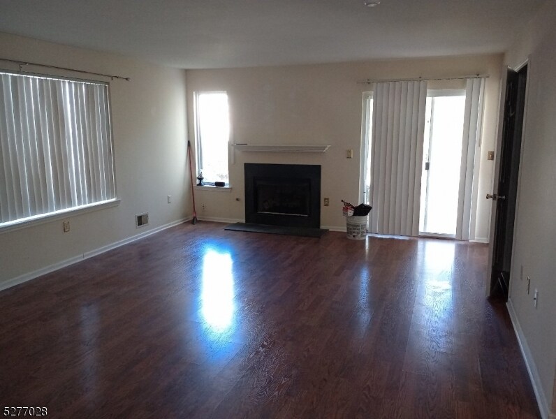Primary Photo - 142 Falcon Ridge Way S
