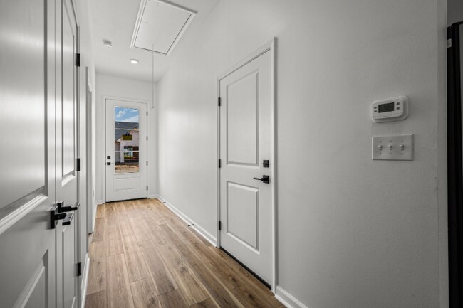 Foto del edificio - 229 Indigo Ln