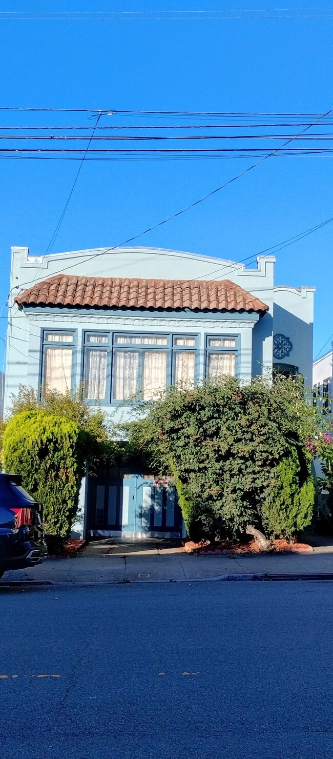 Foto del edificio - 2425 20th Ave