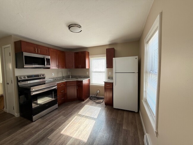 Kitchen - 1592 Main St