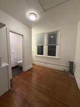 Building Photo - 694 Bush St