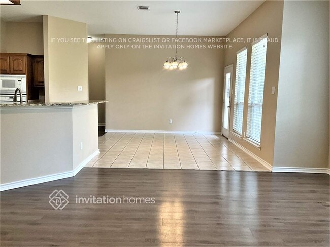 Building Photo - 2730 Beacon Hill Dr