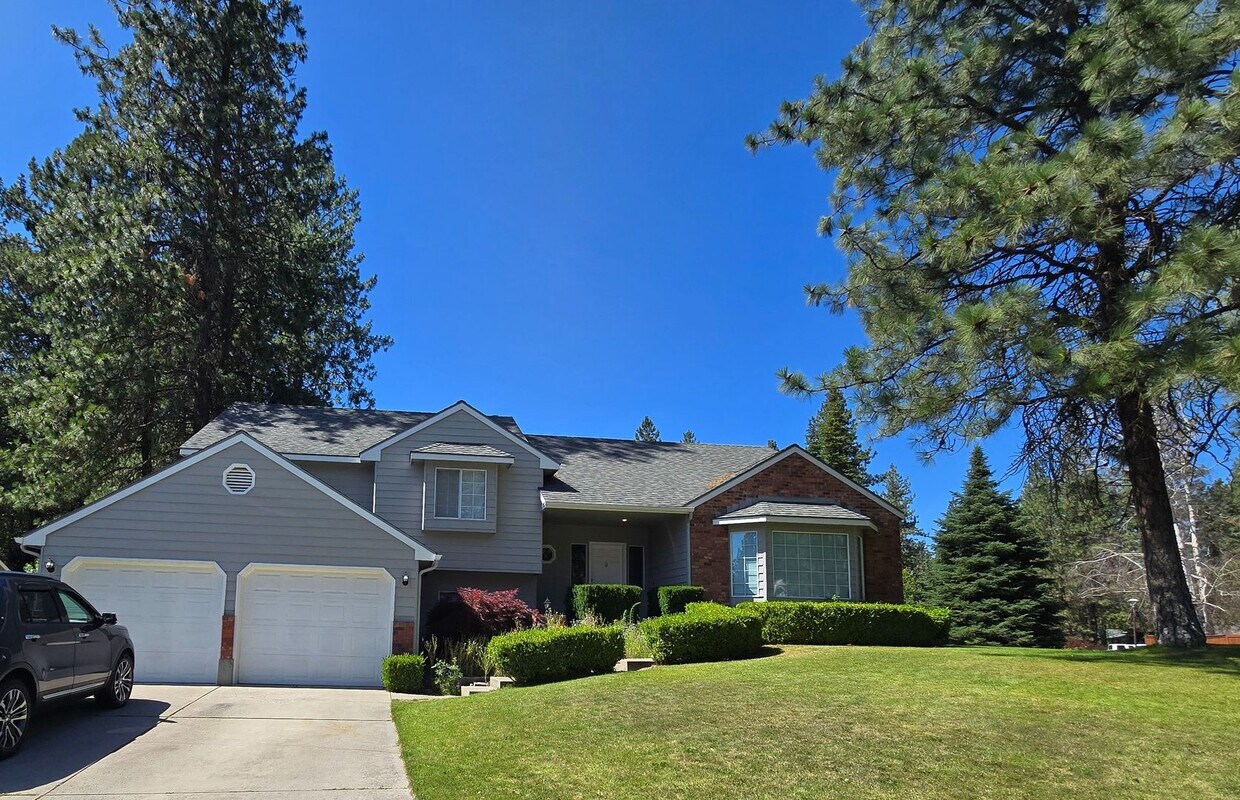 Foto principal - Cute home in the Great Brentwood Forest Ne...