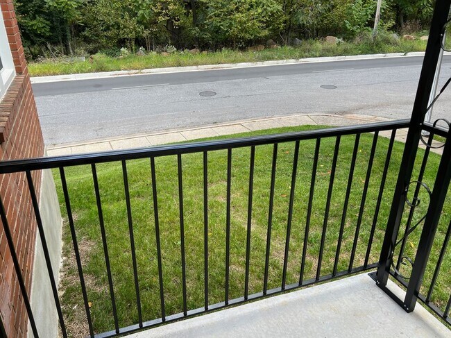 Foto del edificio - 4064 Edgewood Rd