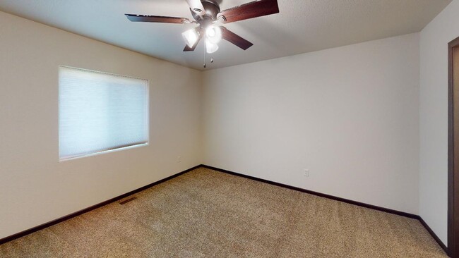 Foto del edificio - Stylish Living in a 3-Bed, 2-Bath Townhome...
