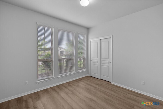 Foto del edificio - 519 Wyndham Hill Pkwy