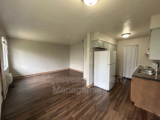 Foto del edificio - 1431 Huffman Ave