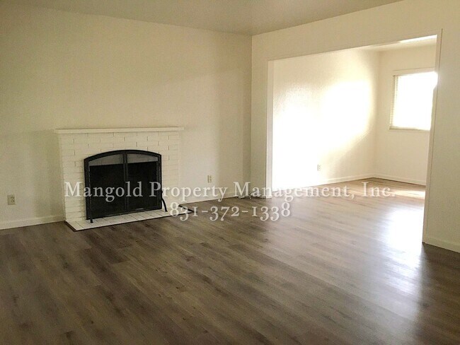 Foto del edificio - Comfortable 3-Bed, 2-Bath Home with Spacio...