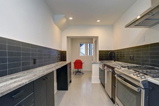 Foto del edificio - 691 Juniper St NE