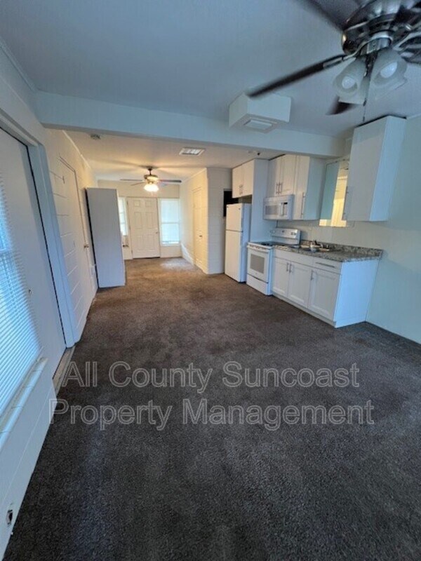 Foto del edificio - 2621 40th Ave N