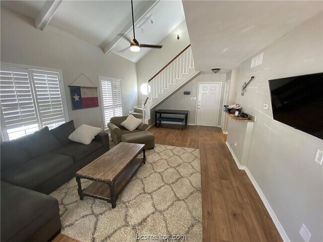 Foto del edificio - 300 Cooner St