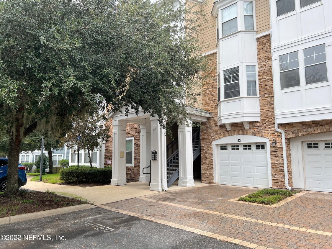 Primary Photo - 8550 Touchton Rd