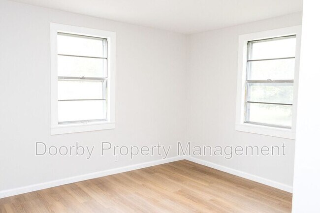 Foto del edificio - 902 W 38th St