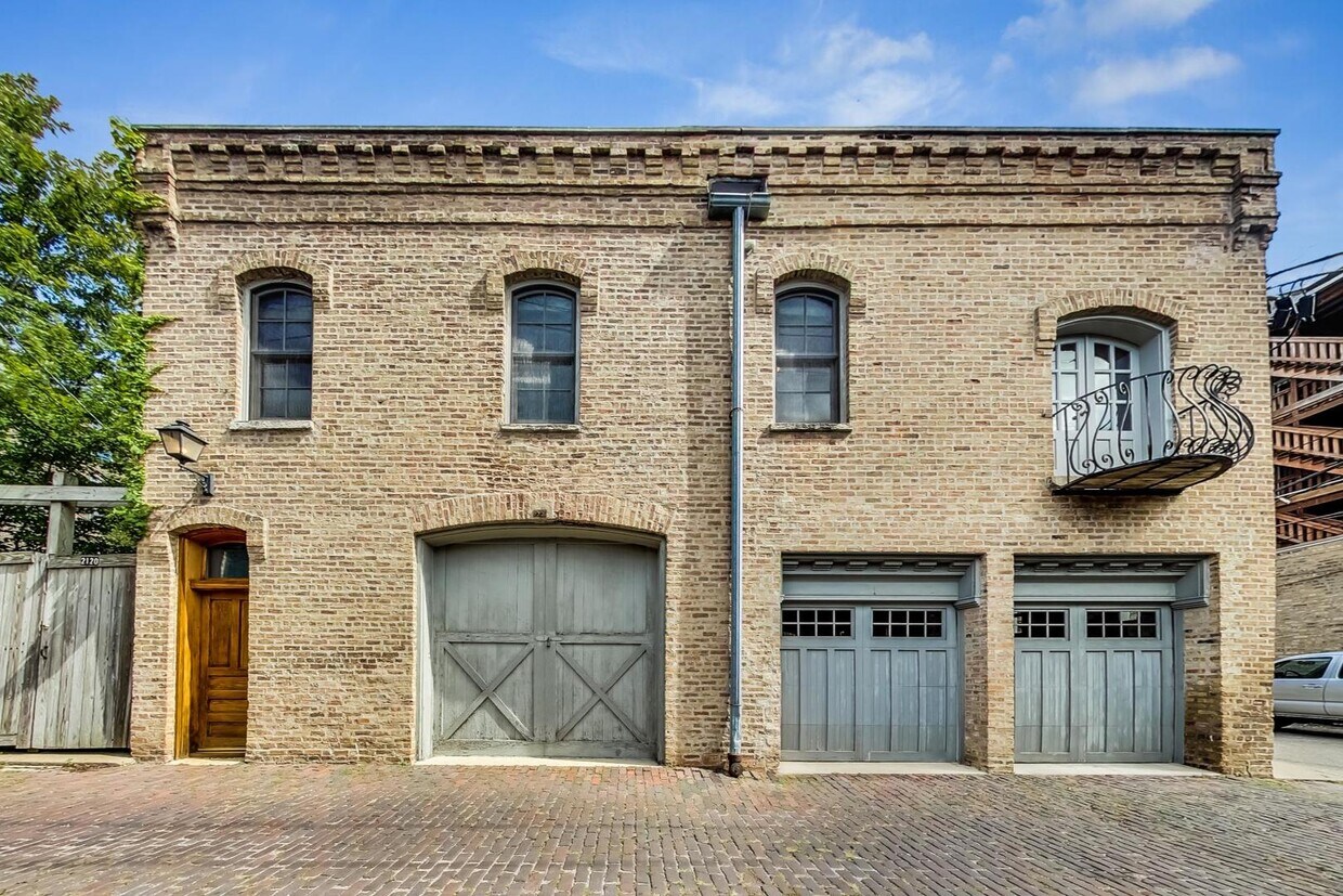 Foto principal - 2116 N Clark St