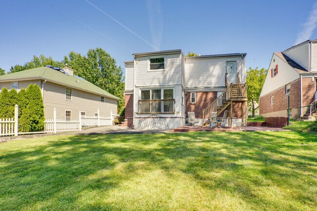 Foto del edificio - 112 Rockwood Pl