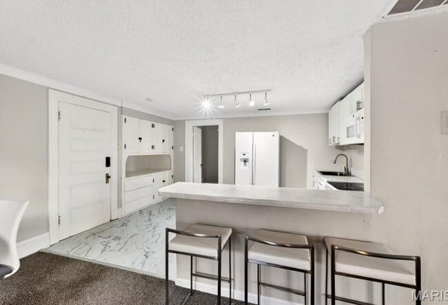 Building Photo - 5103 Waterman Blvd