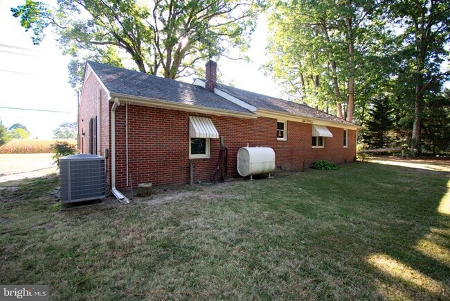 Building Photo - 7612 Sherwood Rd