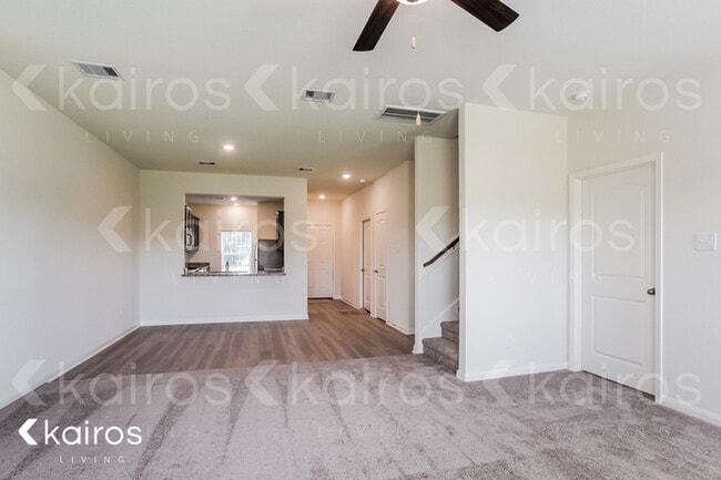 Foto del edificio - 10730 Hillside Creek Dr