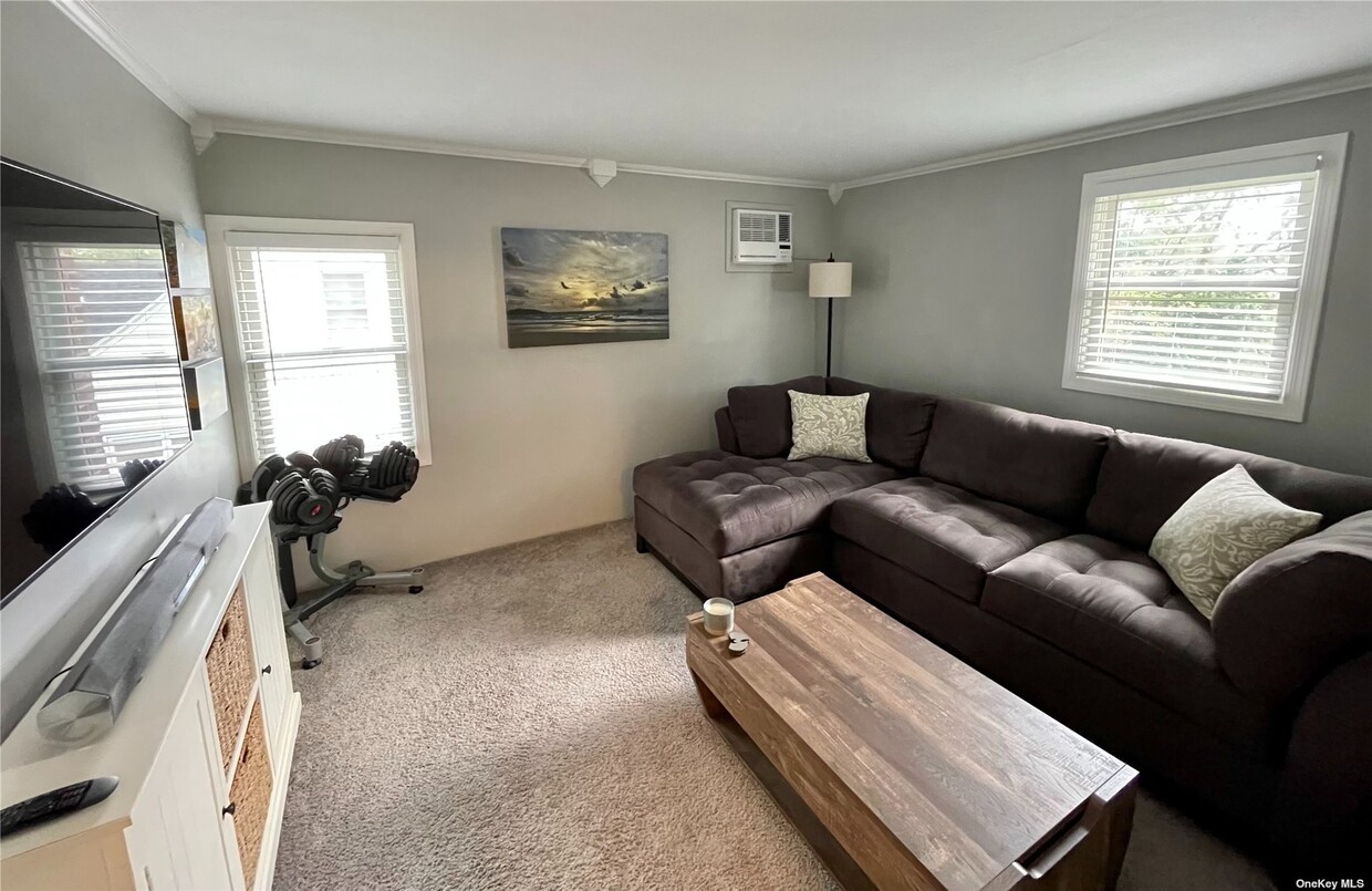 Foto principal - 78 Sullivan Rd