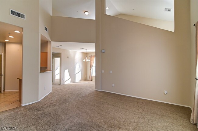 Building Photo - 3975 N Hualapai Way