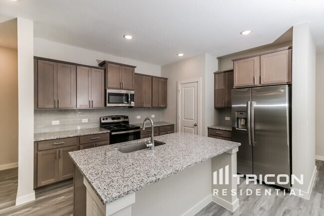 Building Photo - 1601 Mexican Heather Dr