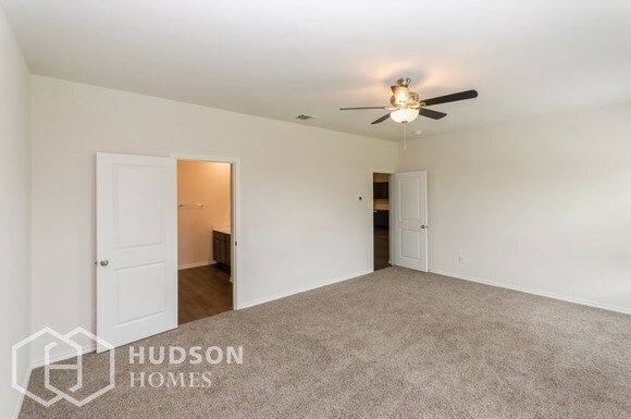 Foto del edificio - NEW CONSTRUCTION NOW AVAILABLE! 644 Excels...