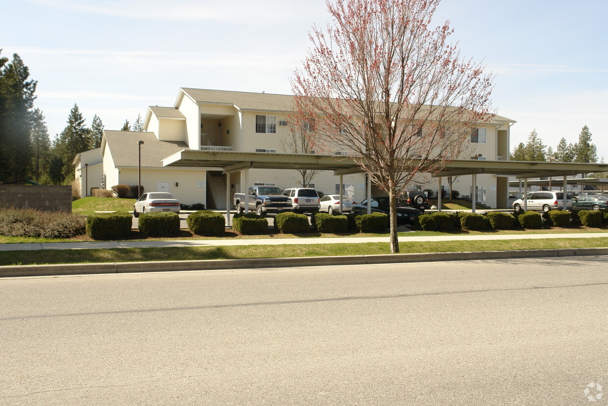 Building Photo - Silver Lake I & II