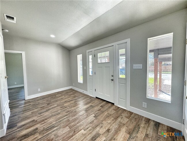 Building Photo - 159 S Hackberry Ave