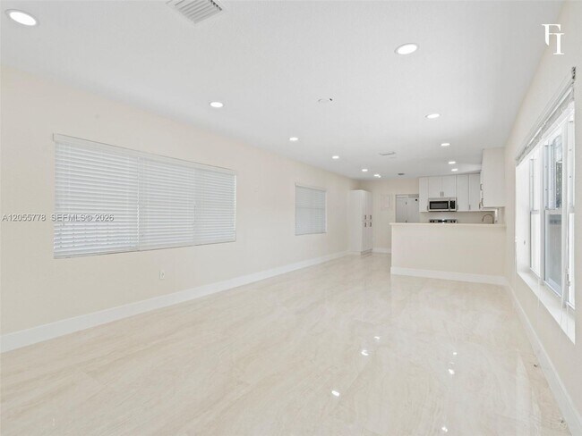 Building Photo - 3228 NW 11th Ave