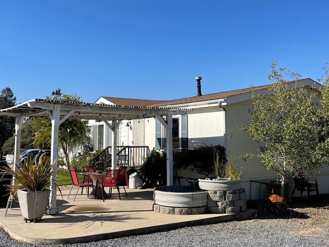 Building Photo - 2060 Taurus Dr