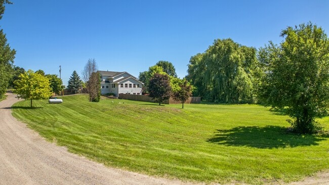 Building Photo - 645 US-12