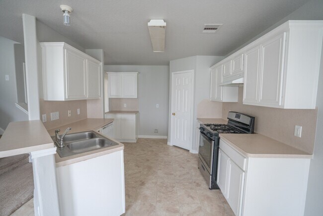 Building Photo - 20830 Balmoral Glen Ln