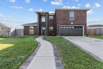Building Photo - 2421 Songbird Ln