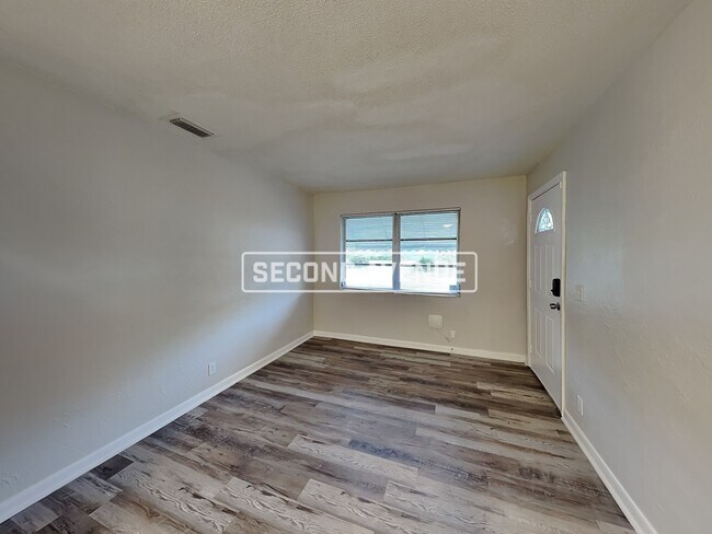 Foto del edificio - 6731 W Virginia Ct