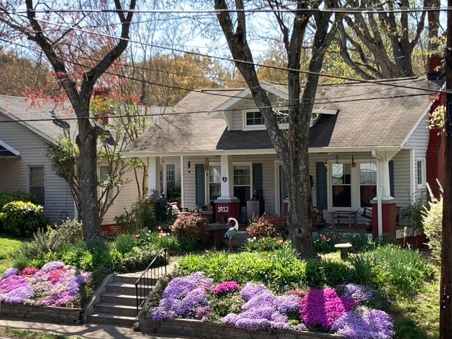 Frente de la casa - 1012 Glenwood Ave