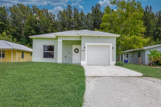 Building Photo - 2240 84th Ct