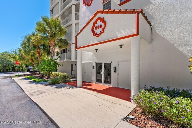 Foto del edificio - 800 Del Rio Way