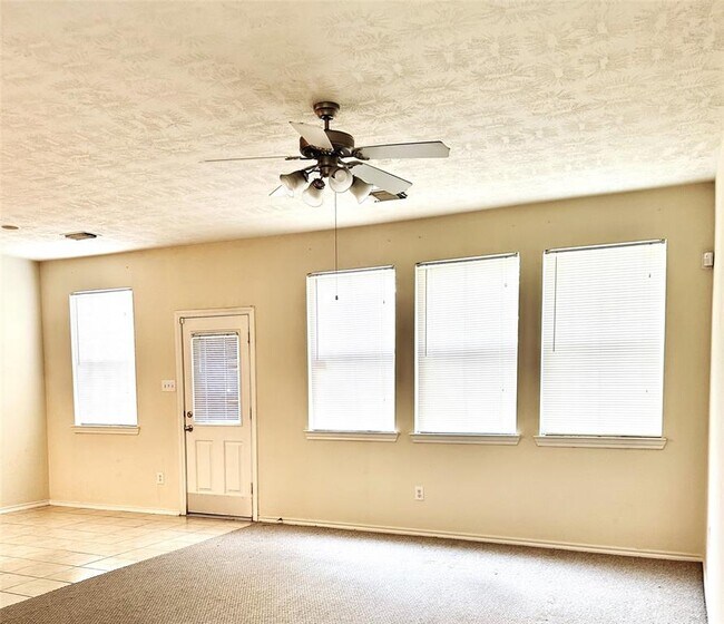 Foto del edificio - 5635 Stonecloud Ln