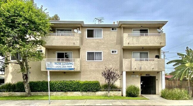 Foto del edificio - 2 Bed Apartment For Rent in North Long Beach